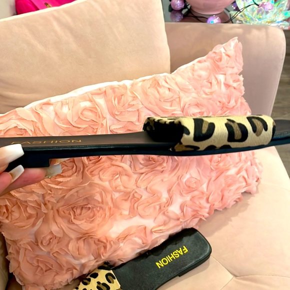 Brand New Temu Lepoard Print Slides - Picture 4 of 4